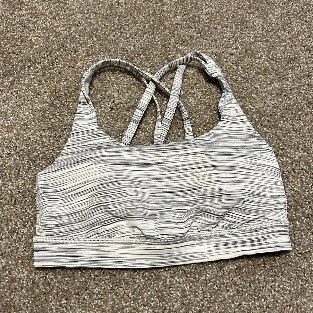 Lululemon energy bra size 4